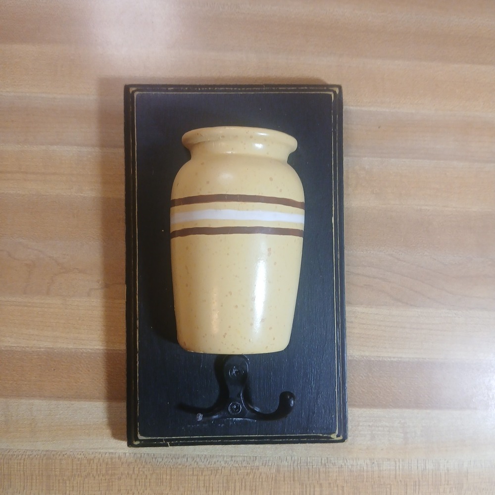 Yellow Vase 3D Wall Art 2 Hooks 1 Broken